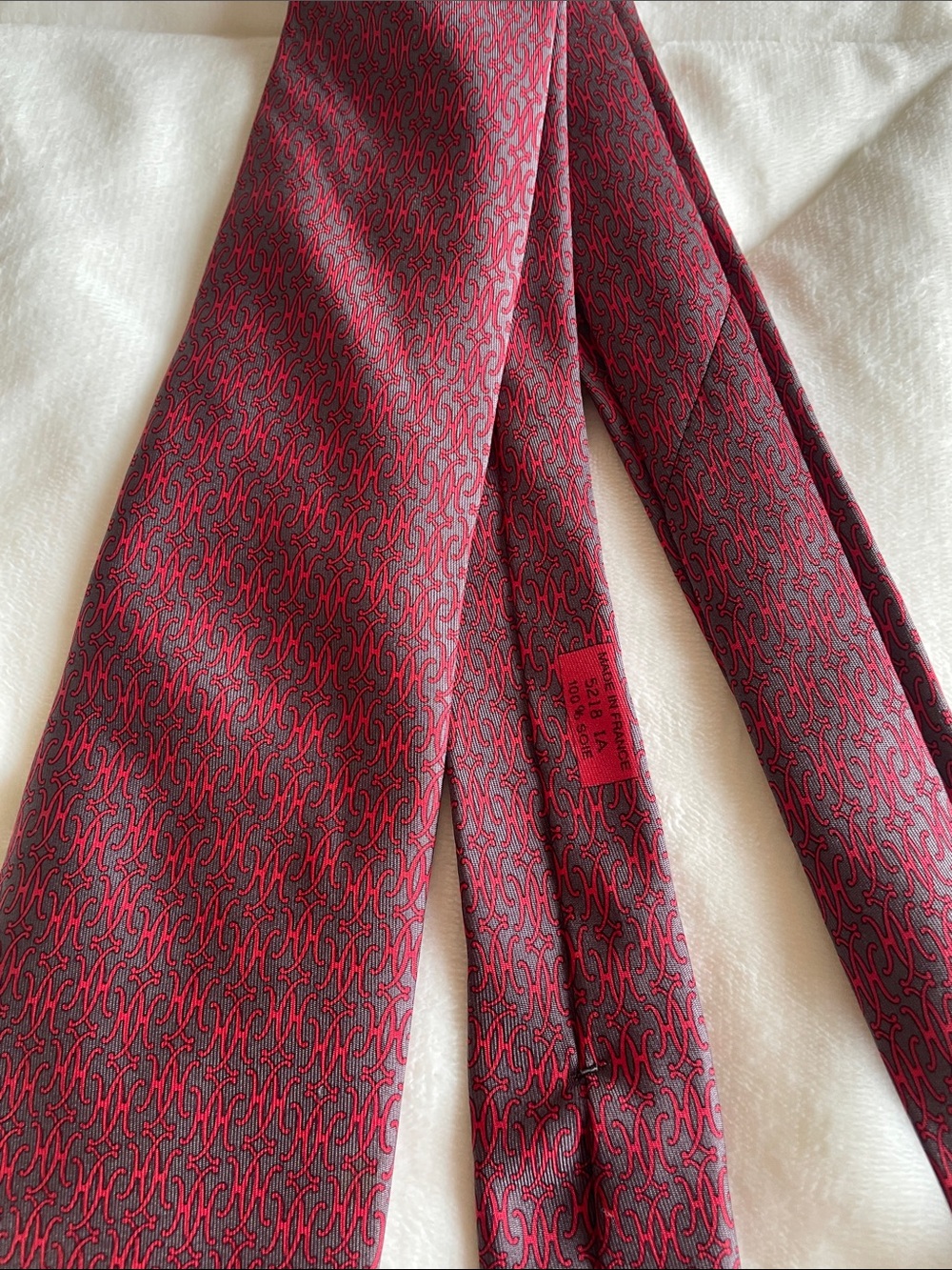 Auth.Hermes Paris France 100% Silk Red Grey H Patterned Silk Tie Rare - Picture 2 of 9
